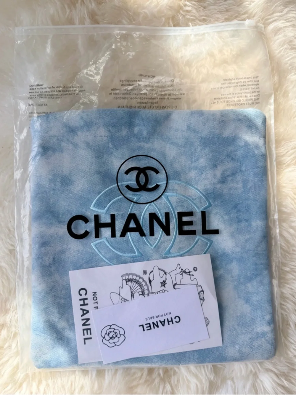 Chanel Exclusive Employee Shimmering Blue & White ‘CC’ Tote. NEW. Tag Attached - Picture 3 of 12